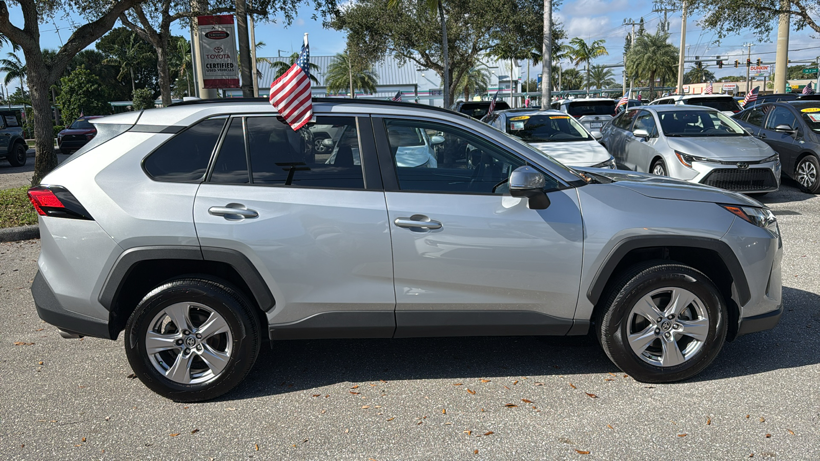 2023 Toyota RAV4 XLE 11