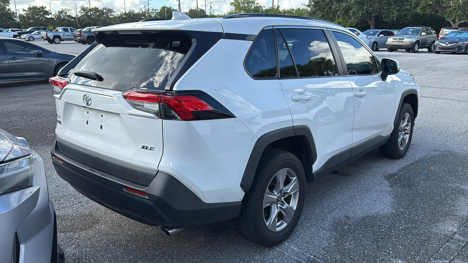 2023 Toyota RAV4 XLE 7