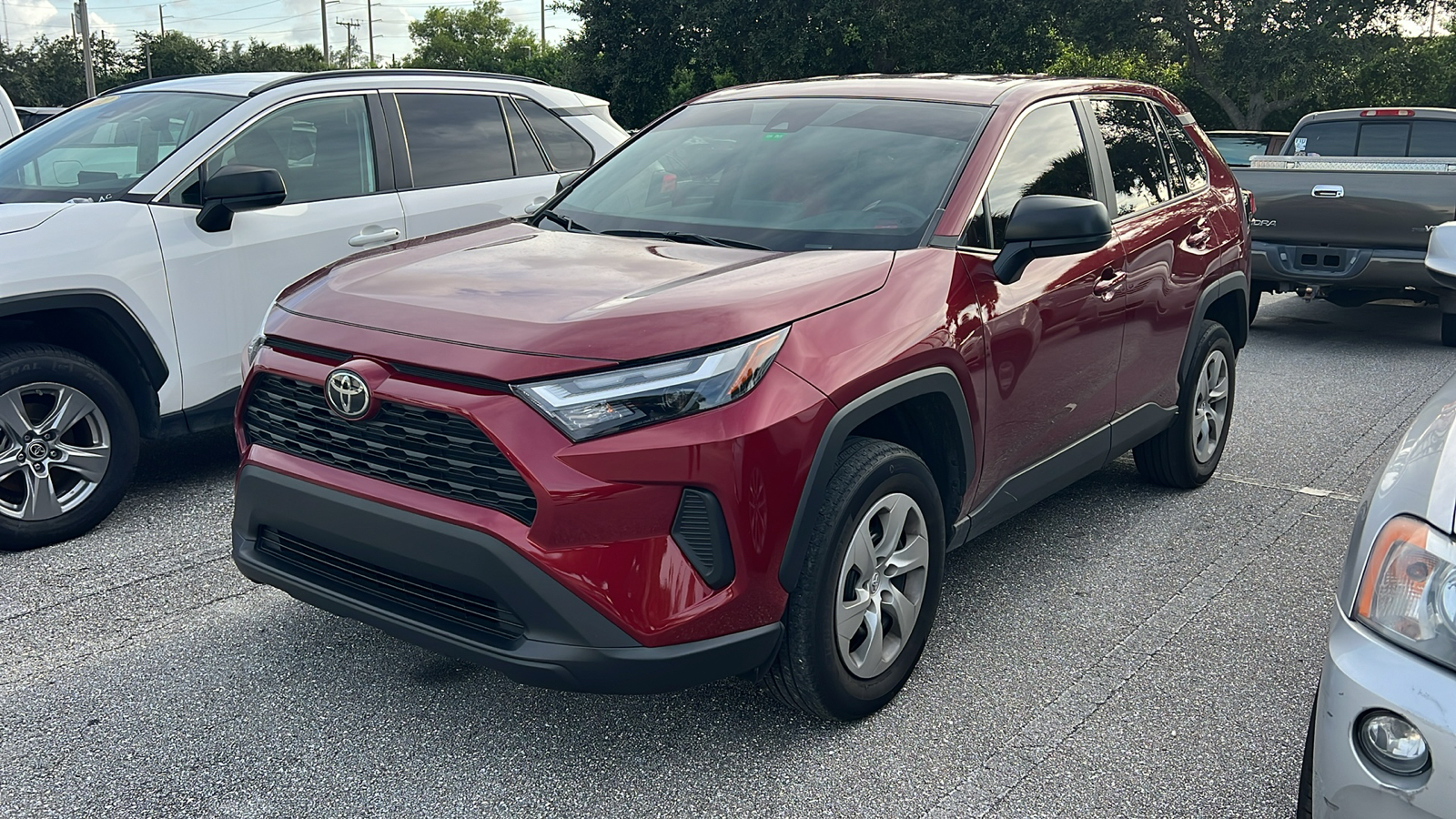 2023 Toyota RAV4 LE 3