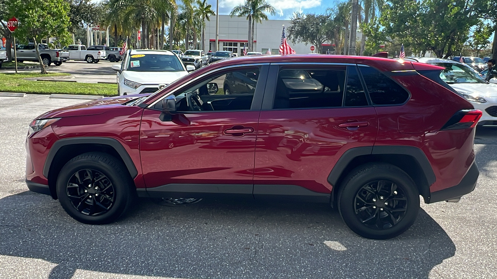 2023 Toyota RAV4 LE 4