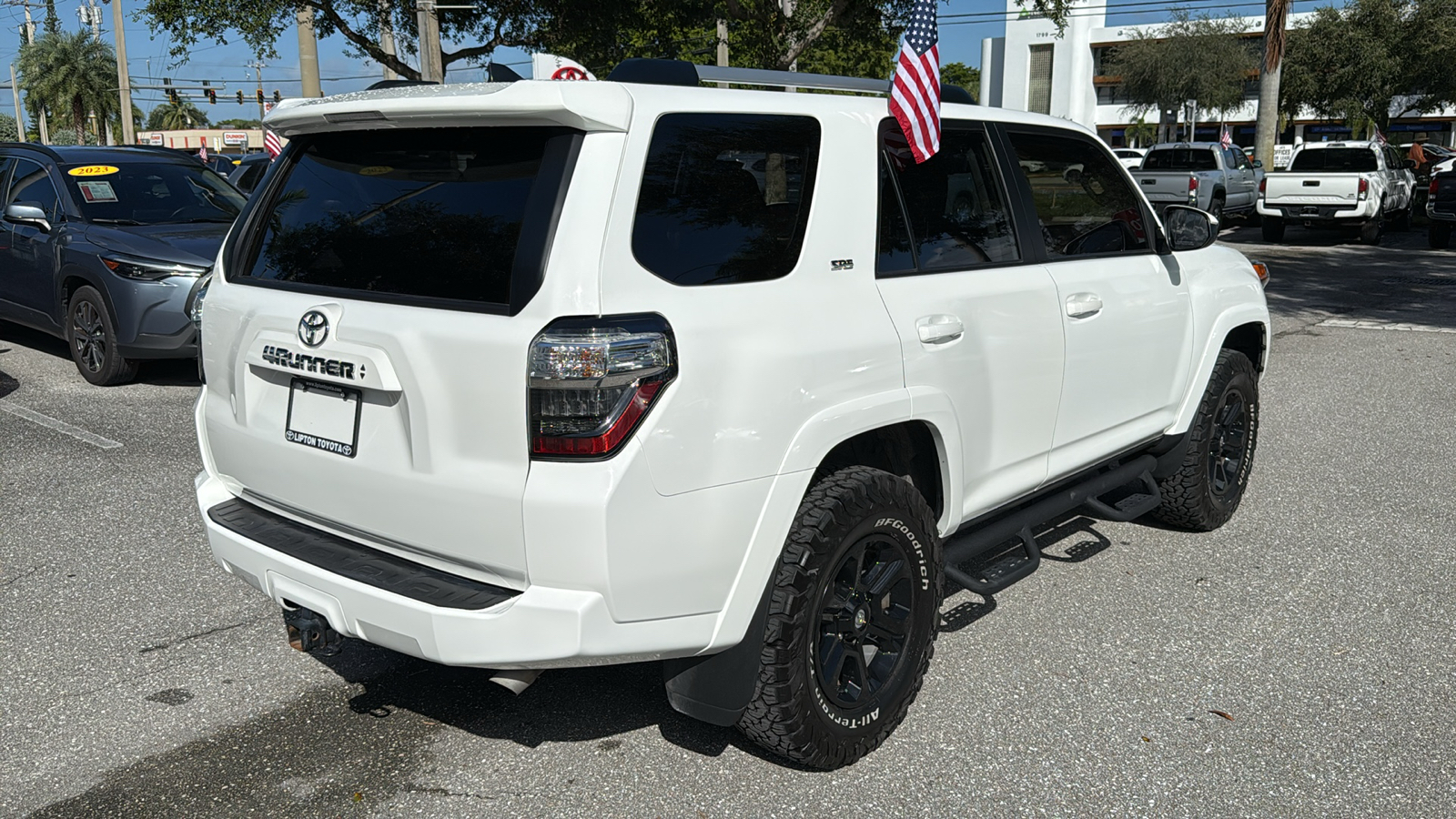 2023 Toyota 4Runner SR5 8