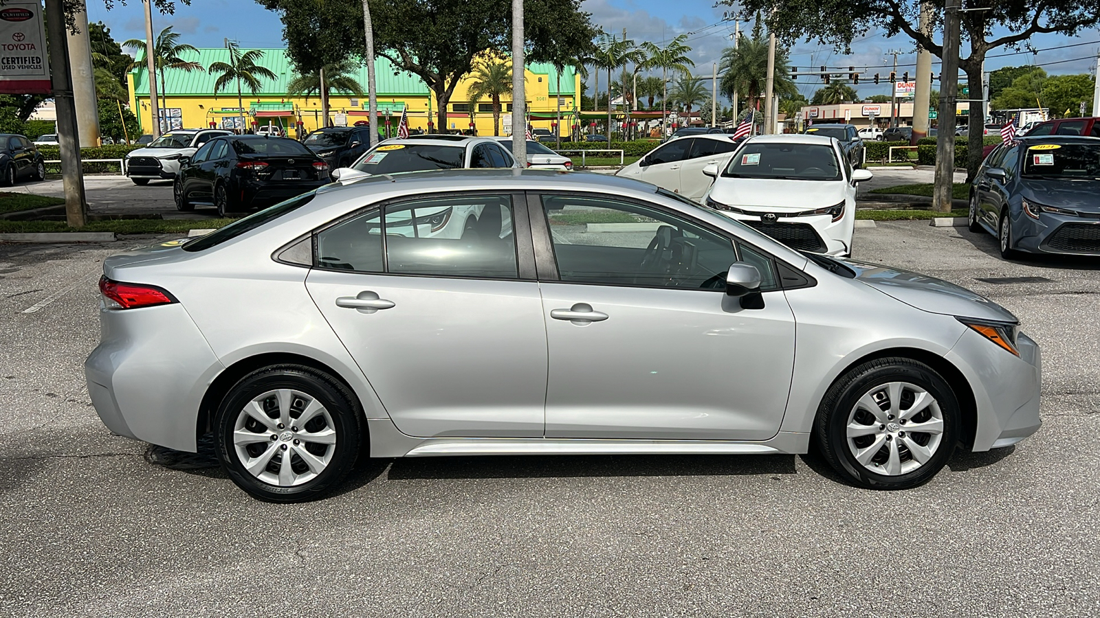 2022 Toyota Corolla LE 11