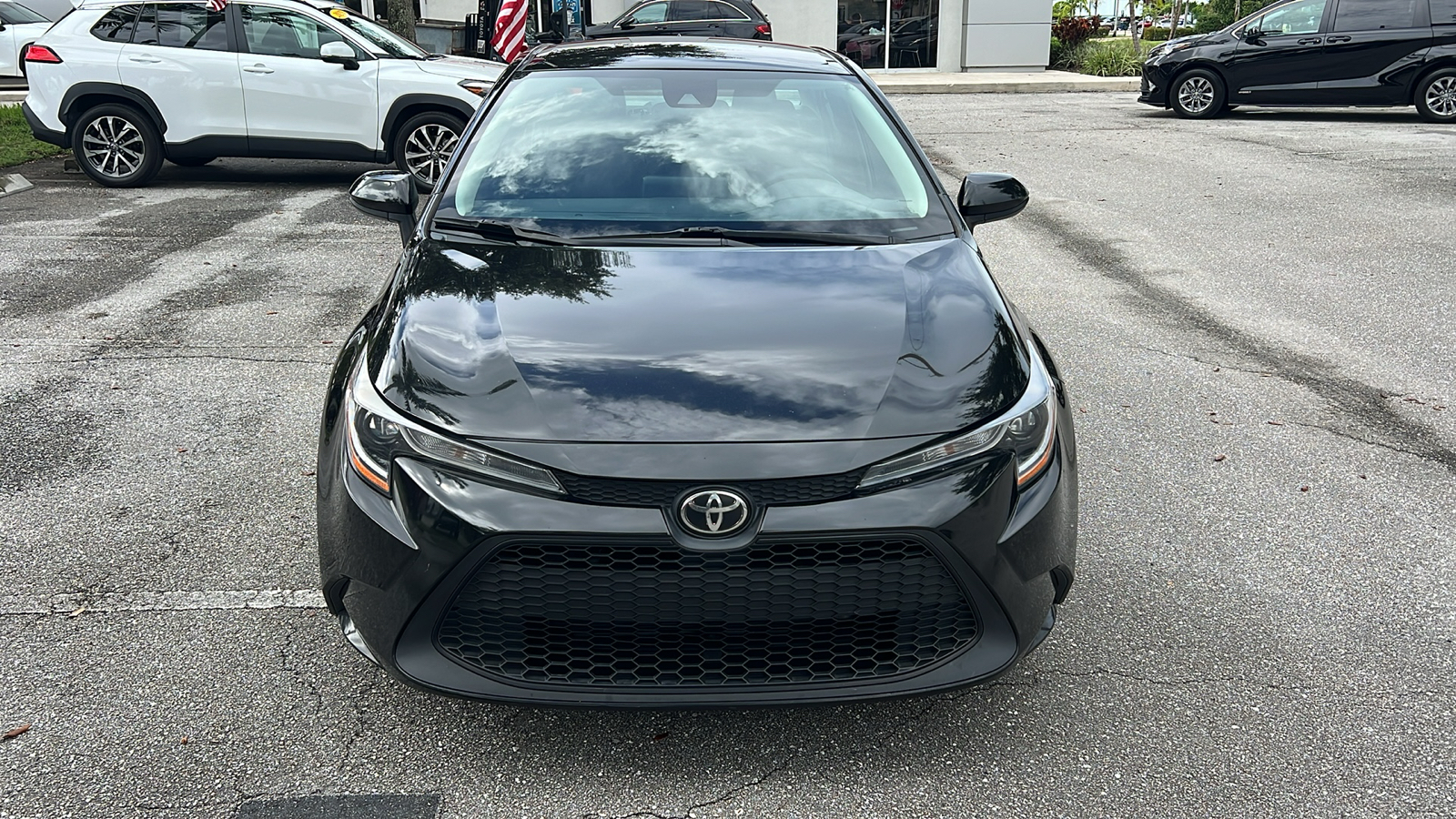 2022 Toyota Corolla LE 2