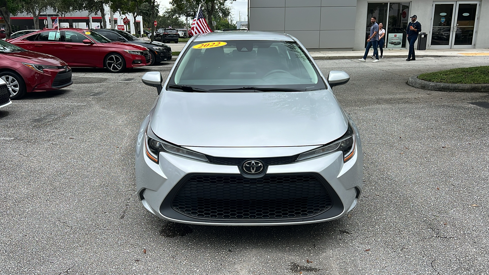 2022 Toyota Corolla LE 2