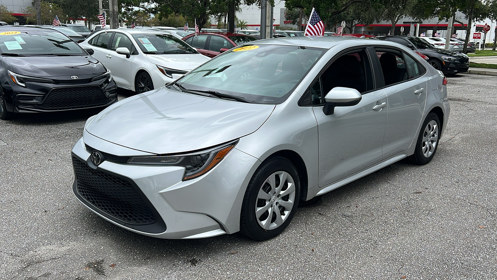 2022 Toyota Corolla LE 3