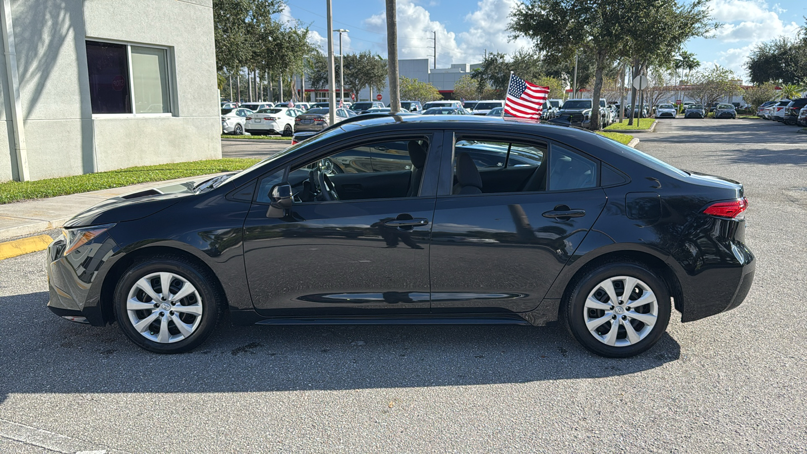 2022 Toyota Corolla LE 4