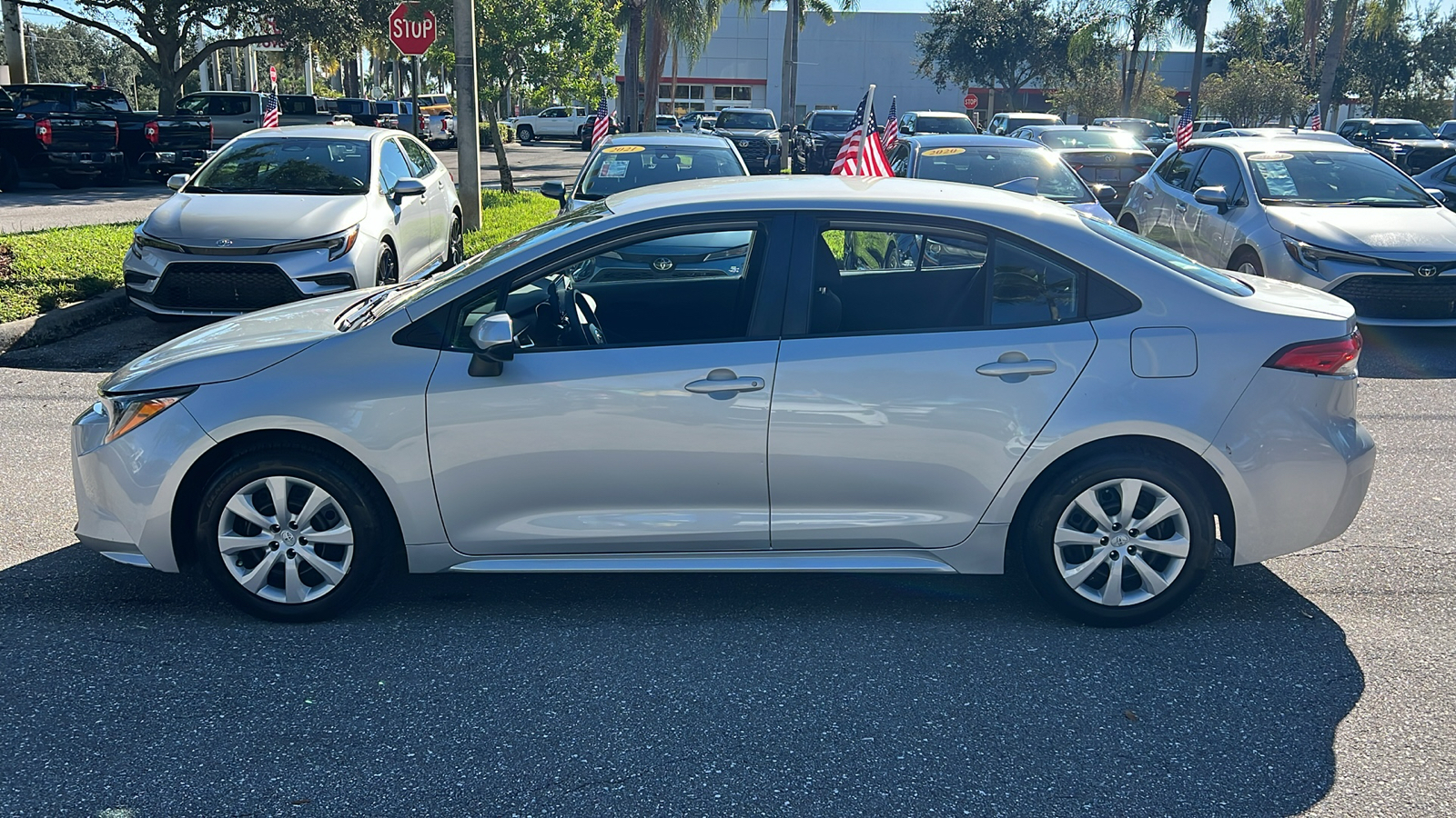 2022 Toyota Corolla LE 4