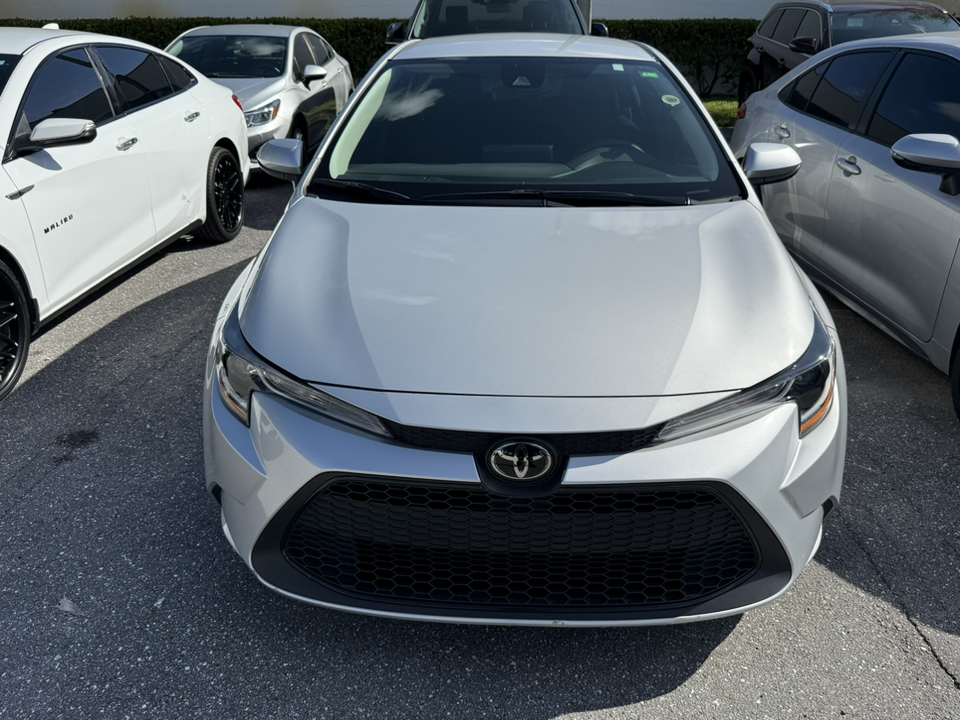 2022 Toyota Corolla LE 2