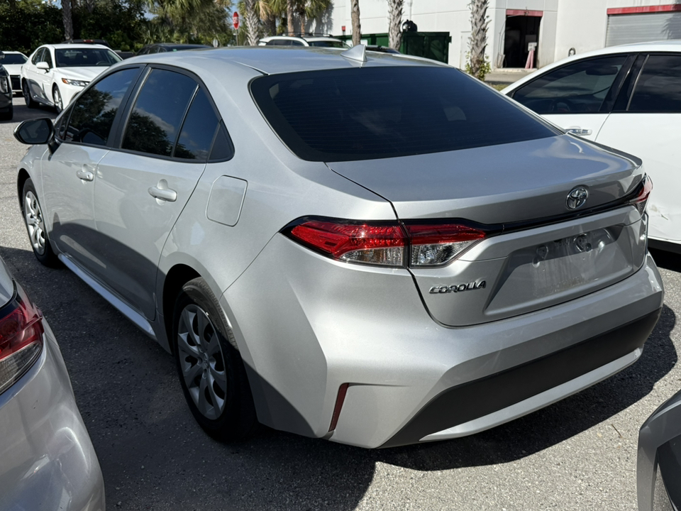 2022 Toyota Corolla LE 4