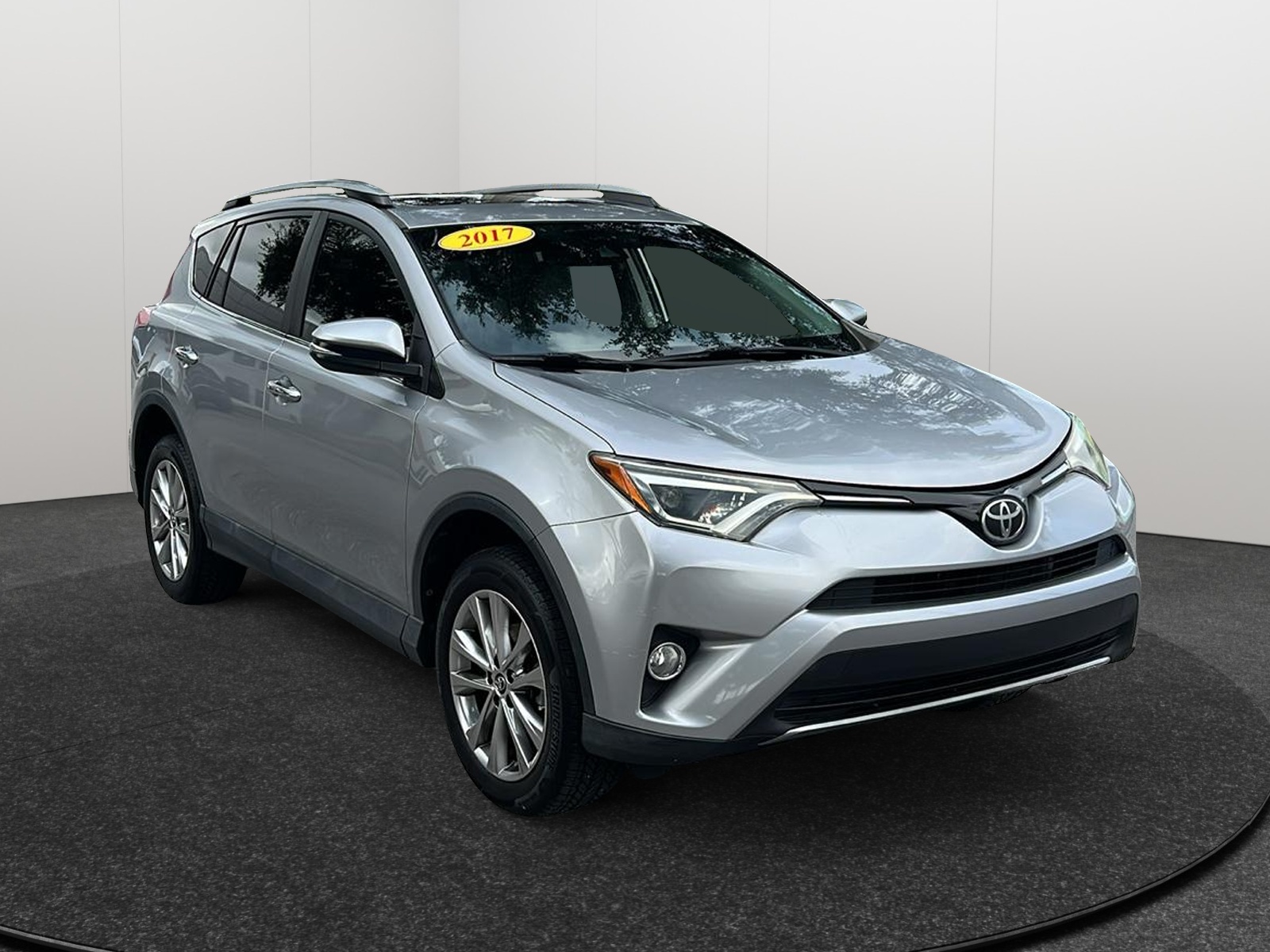 2017 Toyota RAV4 Limited 1