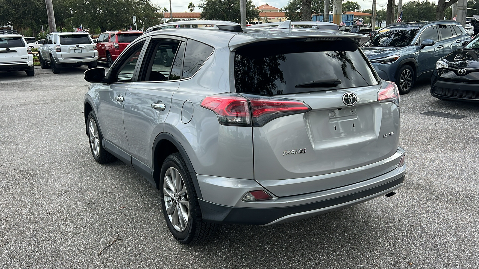 2017 Toyota RAV4 Limited 5