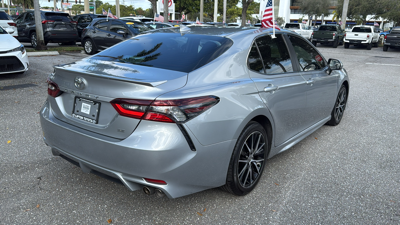 2021 Toyota Camry SE 9