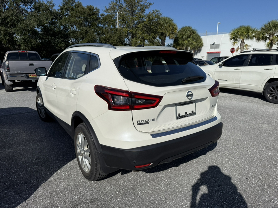 2021 Nissan Rogue Sport SV 4