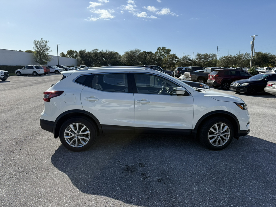 2021 Nissan Rogue Sport SV 9