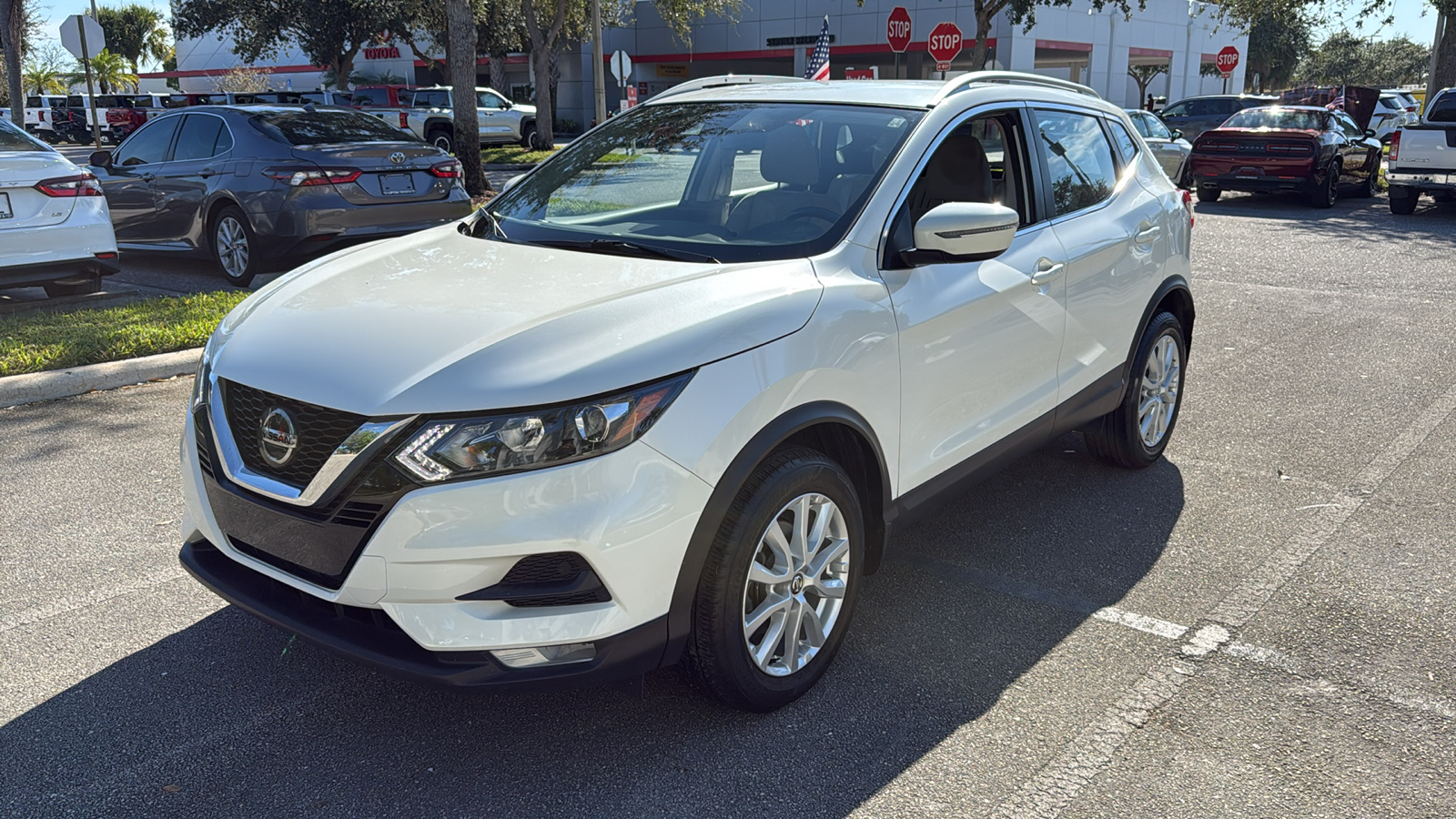 2021 Nissan Rogue Sport SV 13