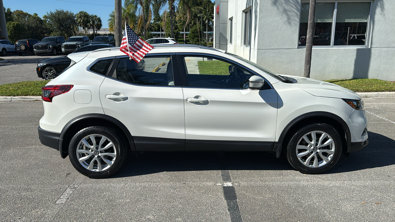 2021 Nissan Rogue Sport SV 21