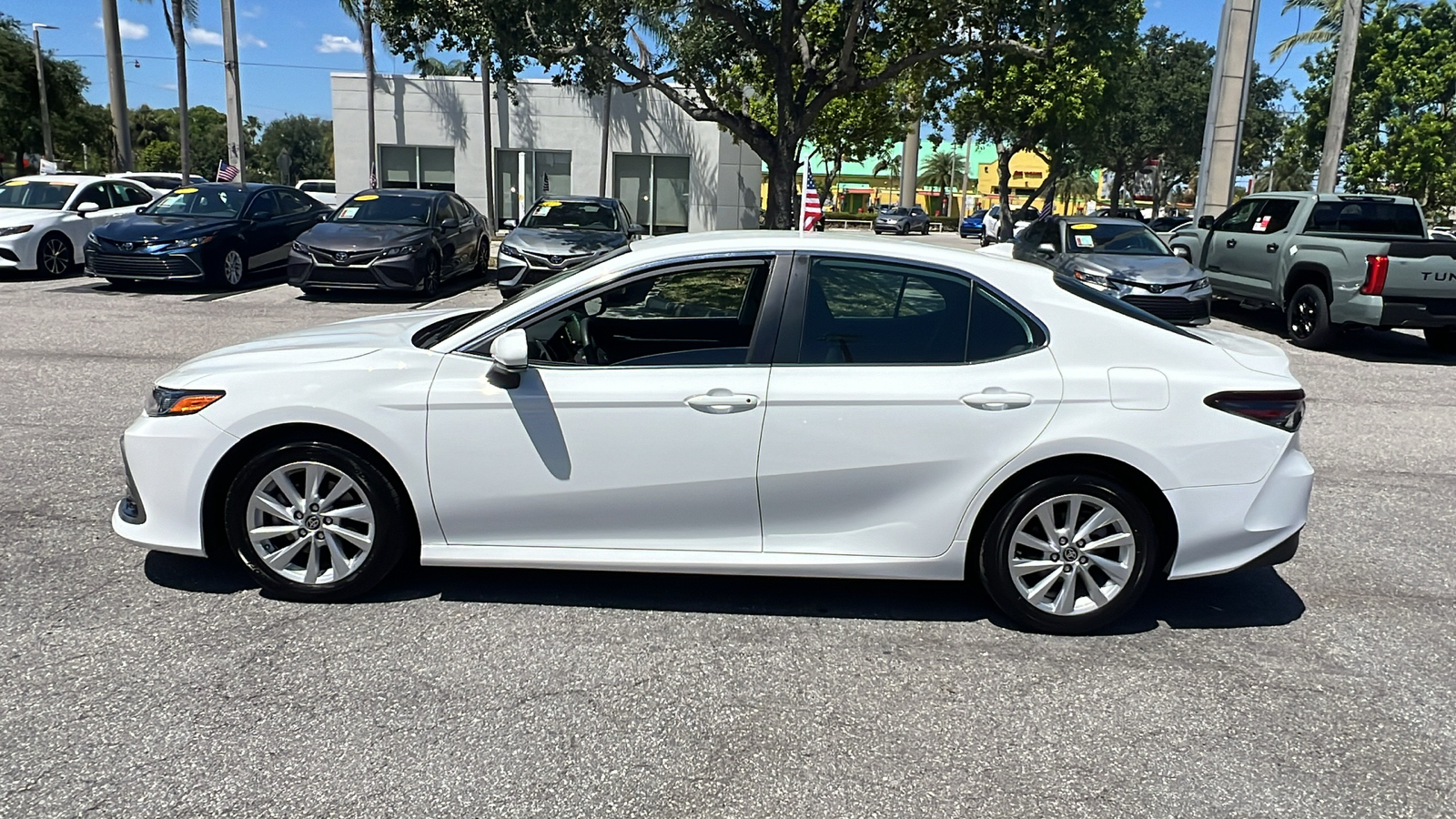 2021 Toyota Camry LE 4