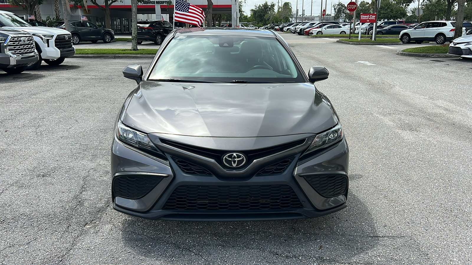 2021 Toyota Camry SE 2