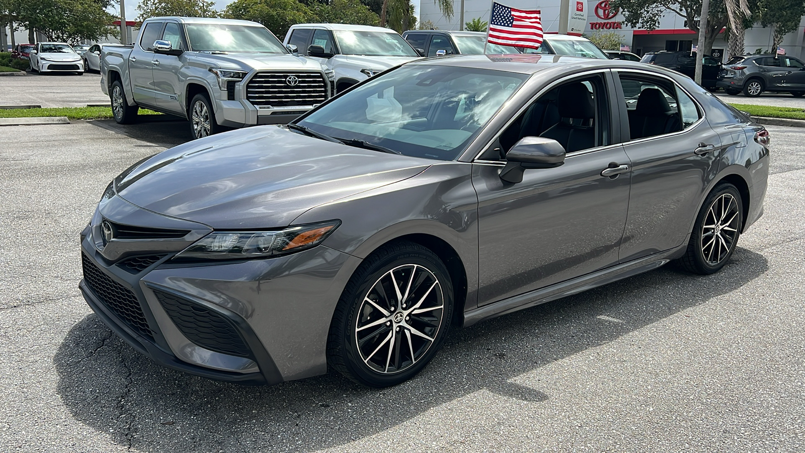 2021 Toyota Camry SE 3