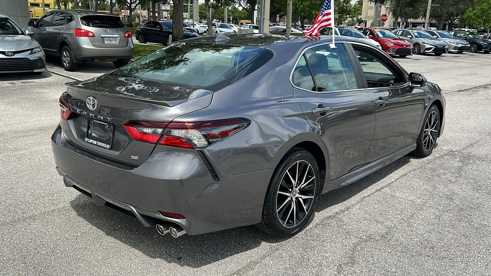 2021 Toyota Camry SE 9