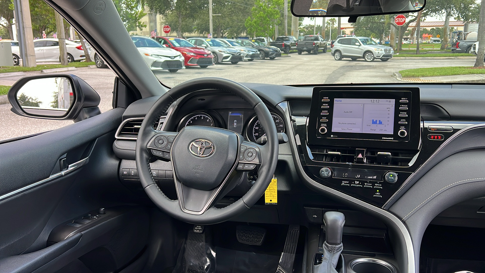 2021 Toyota Camry SE 14