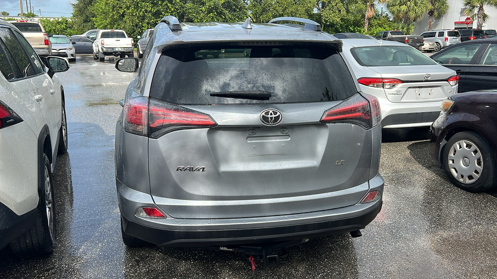 2018 Toyota RAV4 LE 4