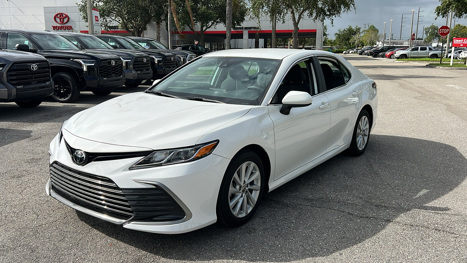 2021 Toyota Camry LE 3