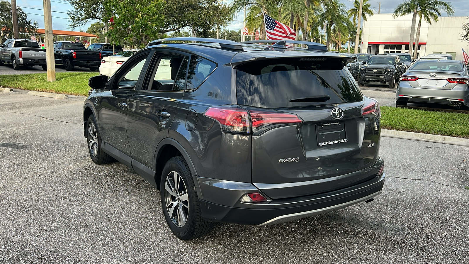 2018 Toyota RAV4 XLE 5