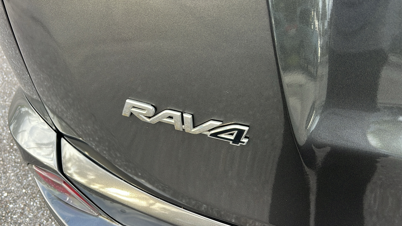 2018 Toyota RAV4 XLE 7