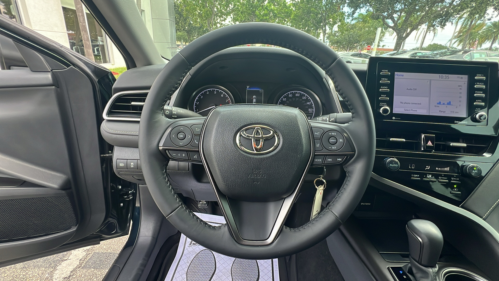 2021 Toyota Camry SE 19