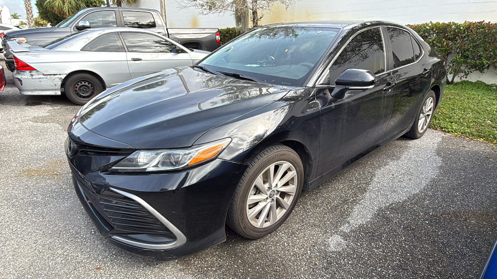 2021 Toyota Camry LE 3