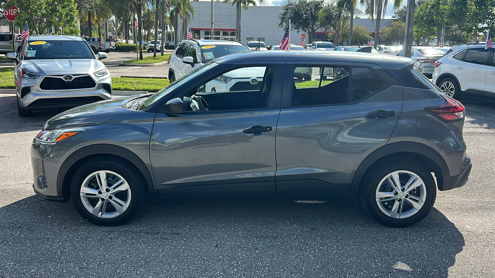 2021 Nissan Kicks S 4