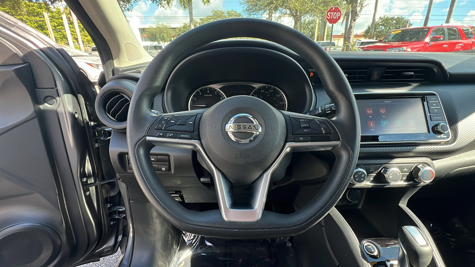 2021 Nissan Kicks S 19