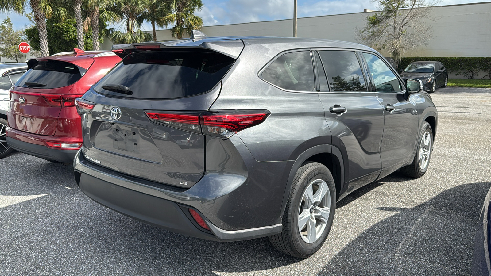 2021 Toyota Highlander LE 8