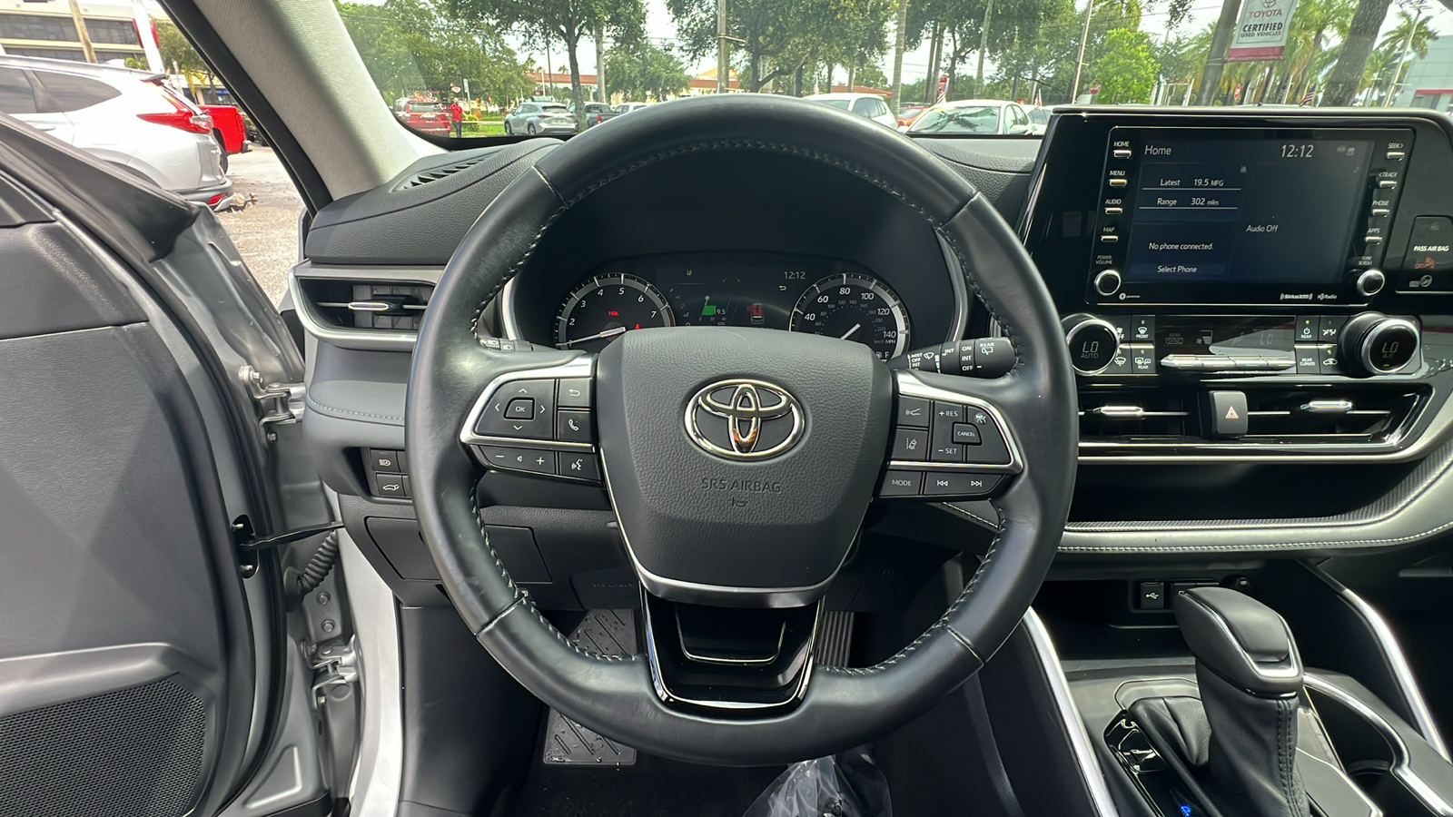 2021 Toyota Highlander XLE 21