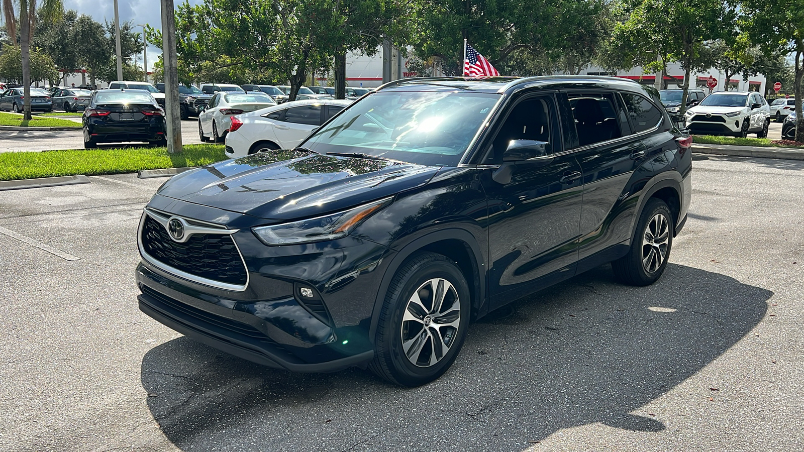 2021 Toyota Highlander XLE 3