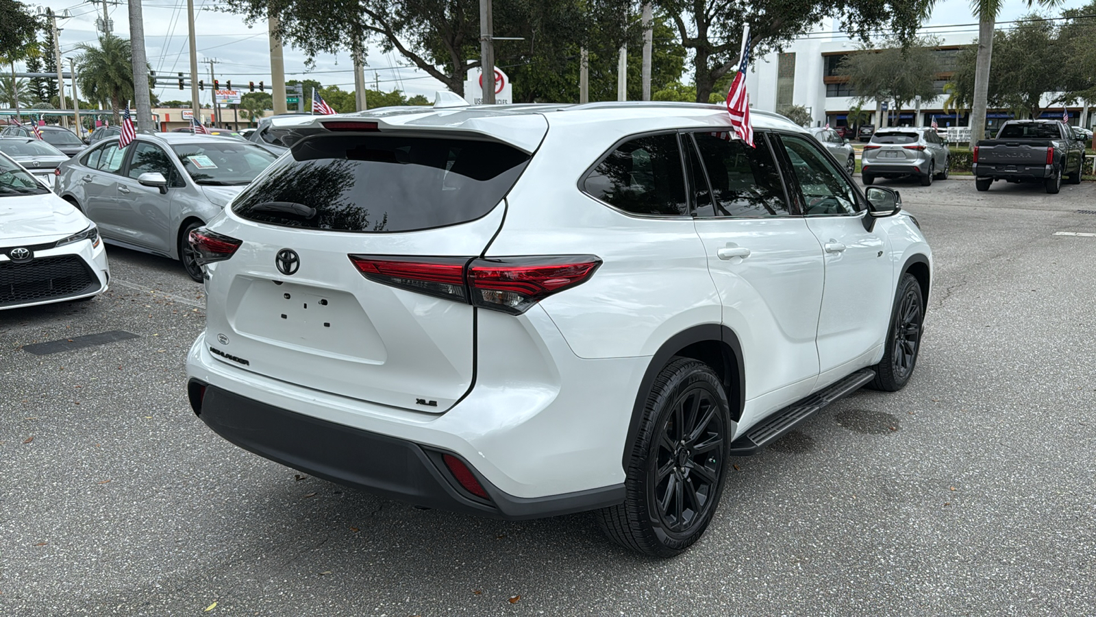 2022 Toyota Highlander XLE 11