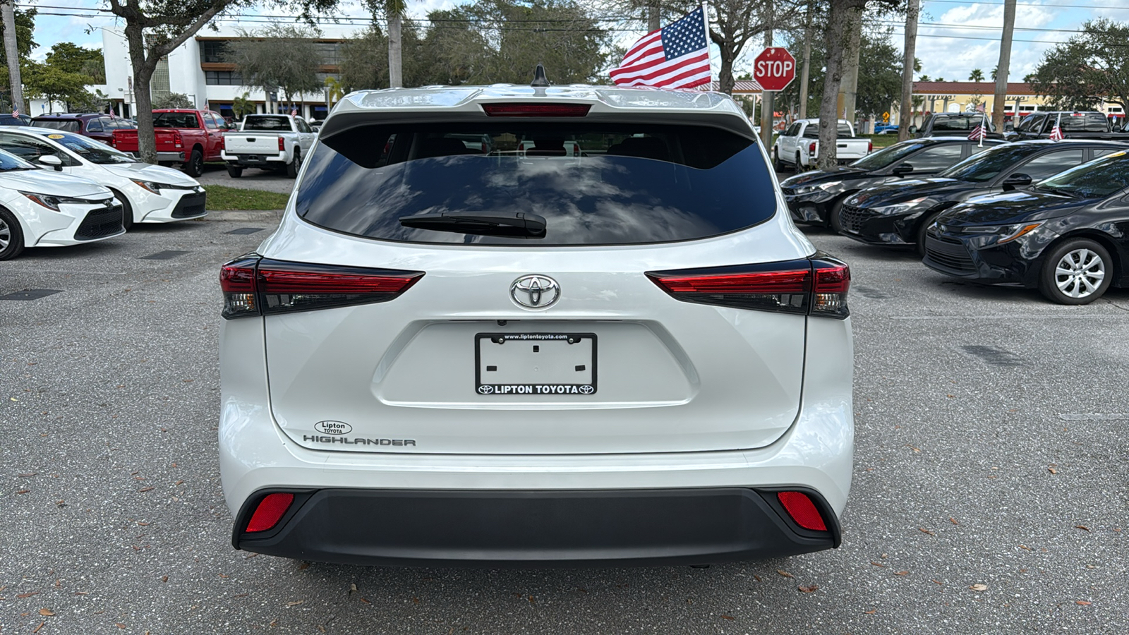 2022 Toyota Highlander L 6