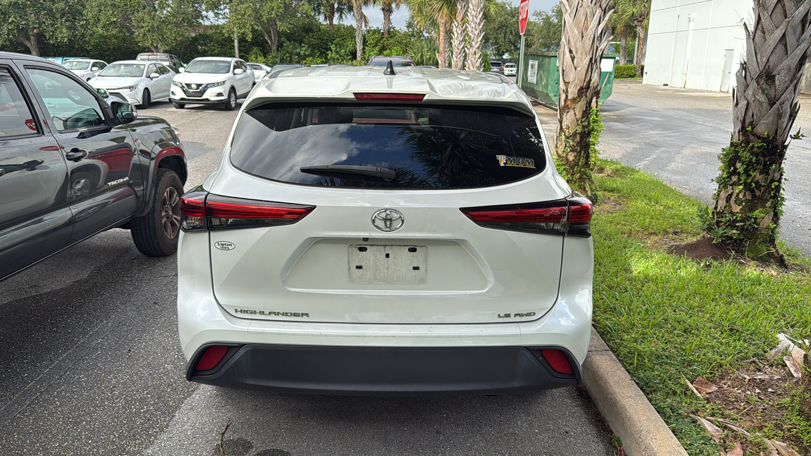 2022 Toyota Highlander LE 4