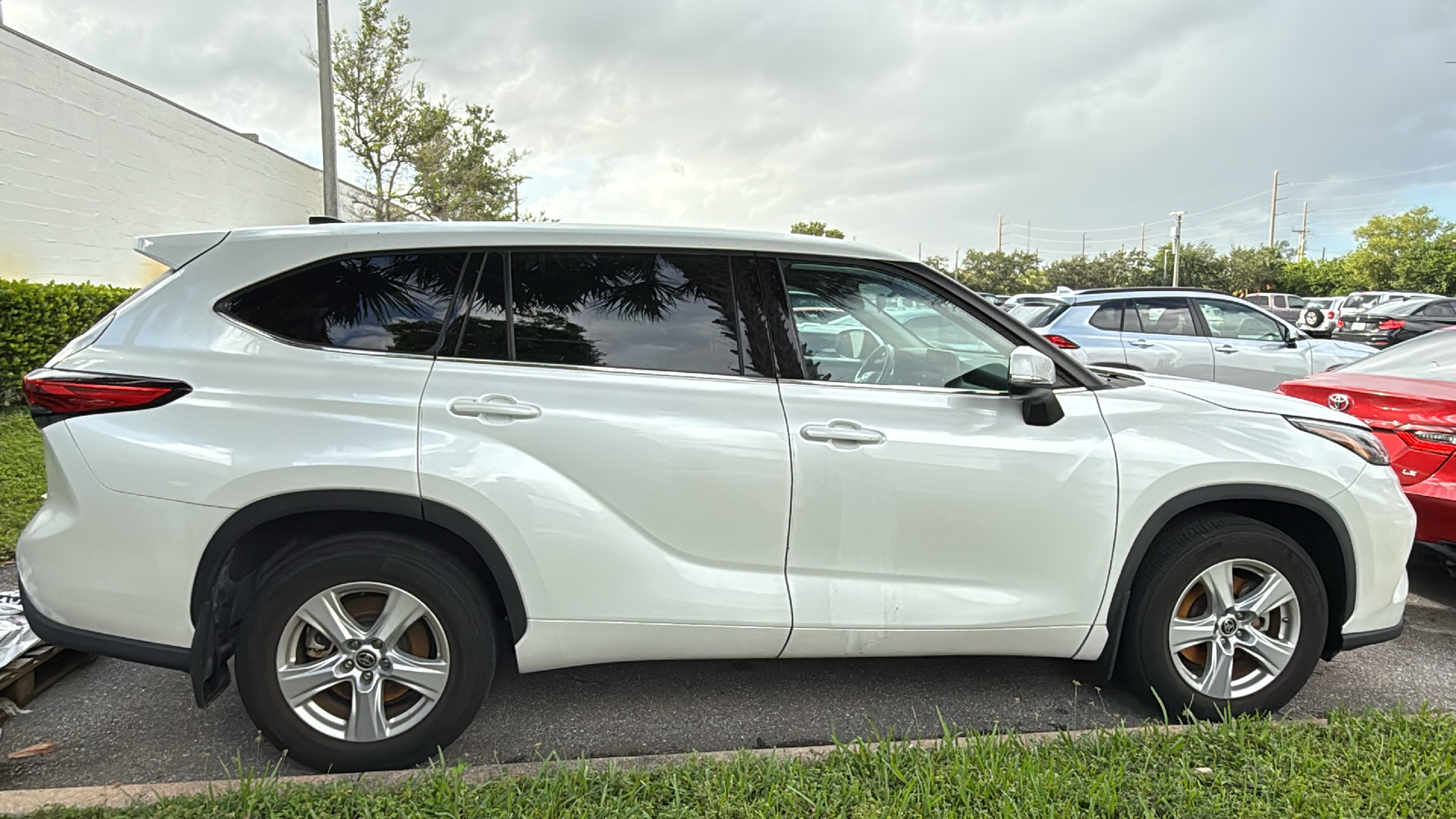 2022 Toyota Highlander LE 8