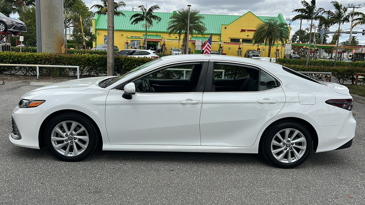 2021 Toyota Camry LE 4