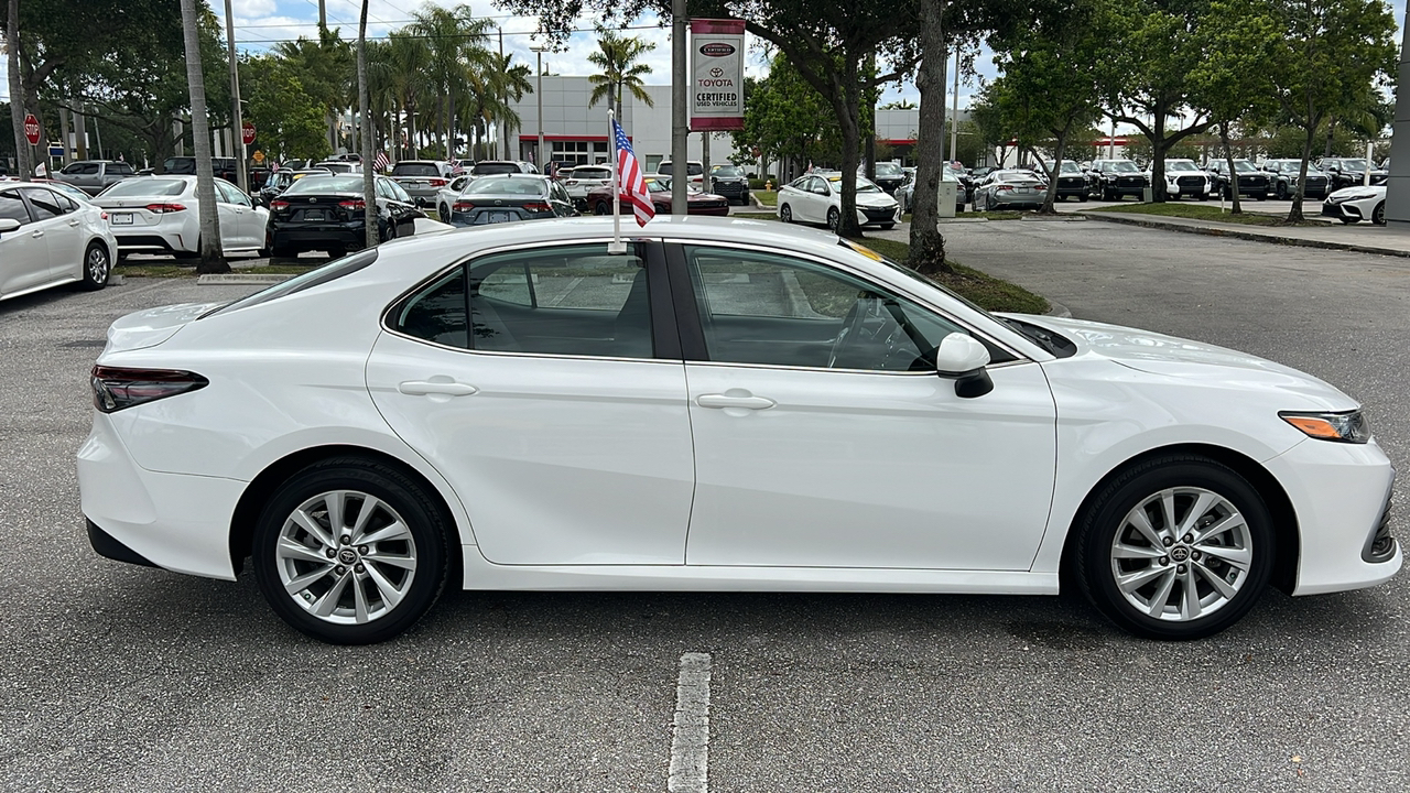 2021 Toyota Camry LE 10