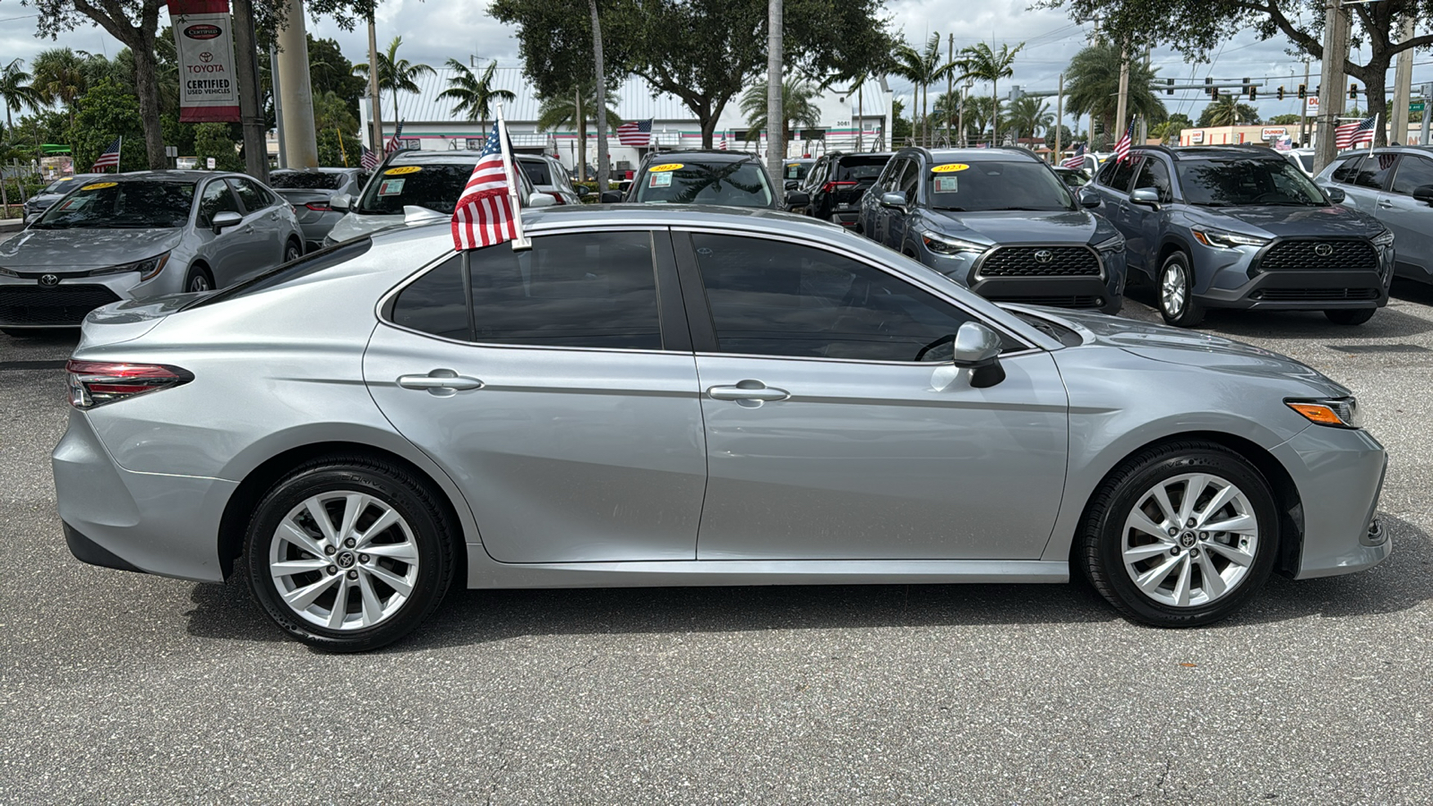 2021 Toyota Camry LE 10