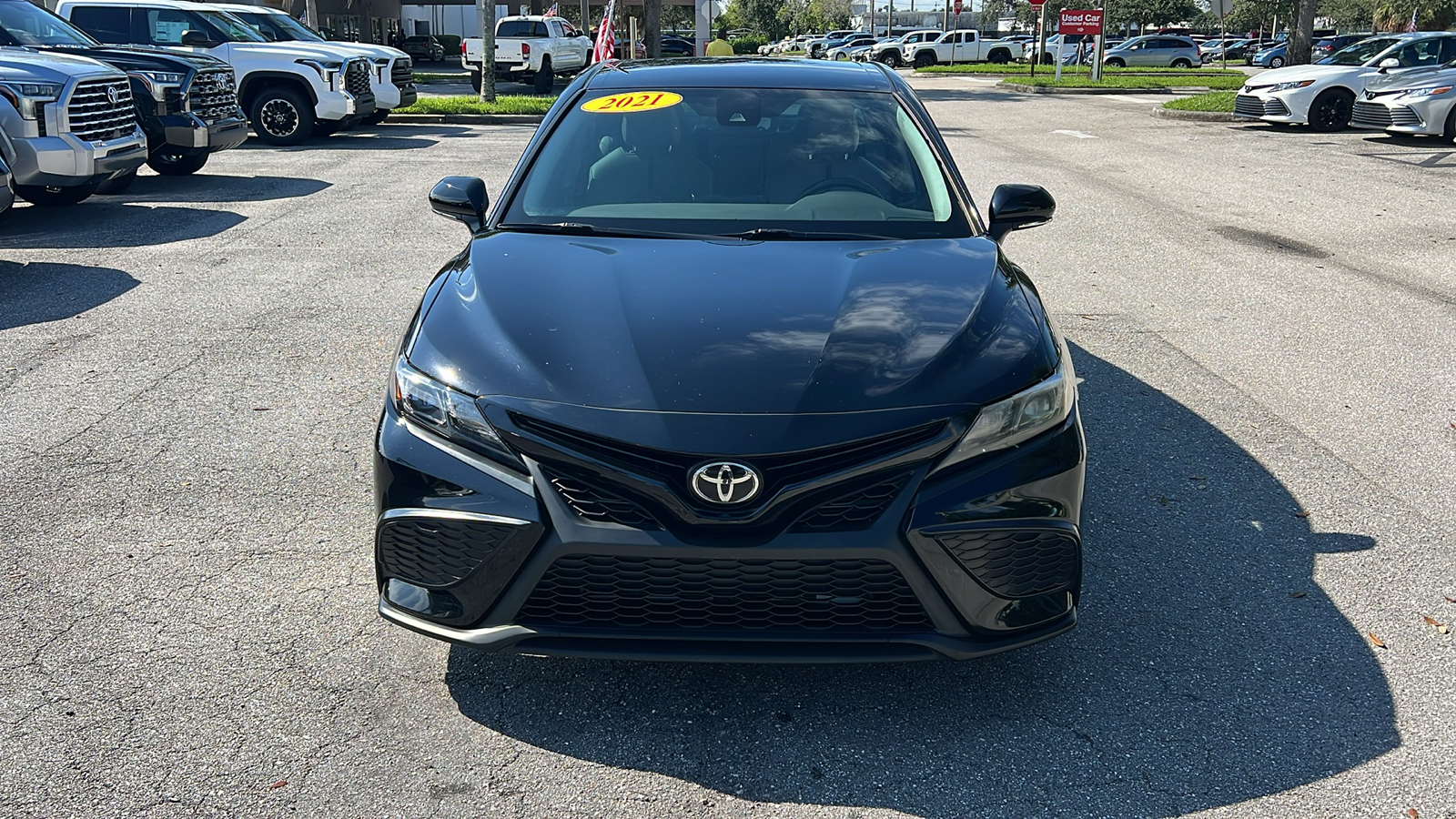 2021 Toyota Camry SE 2