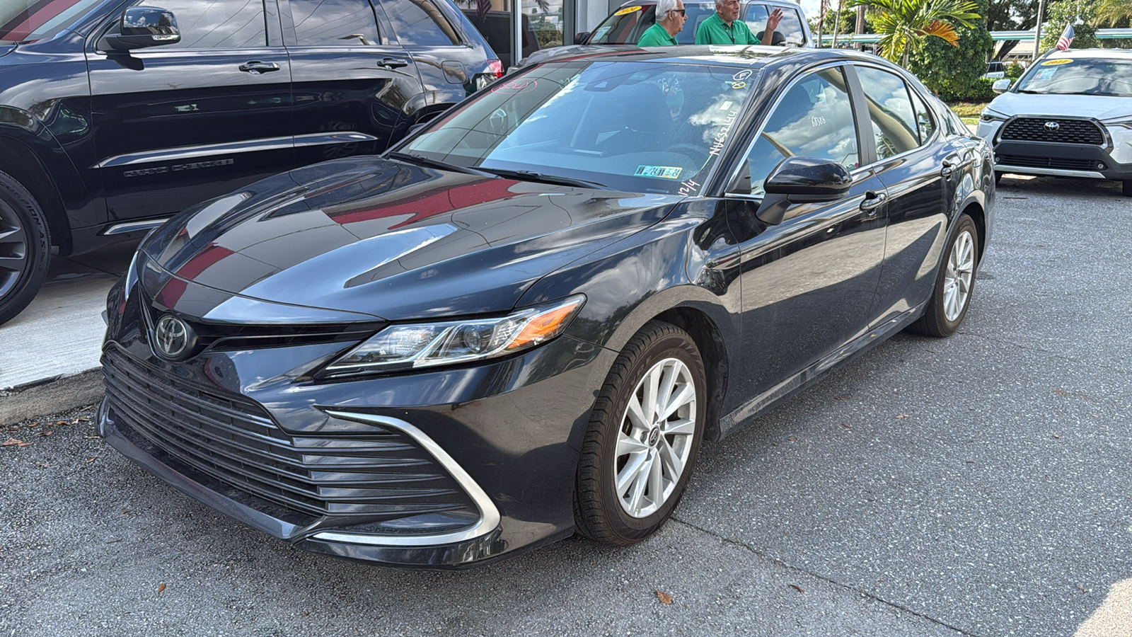 2022 Toyota Camry LE 3