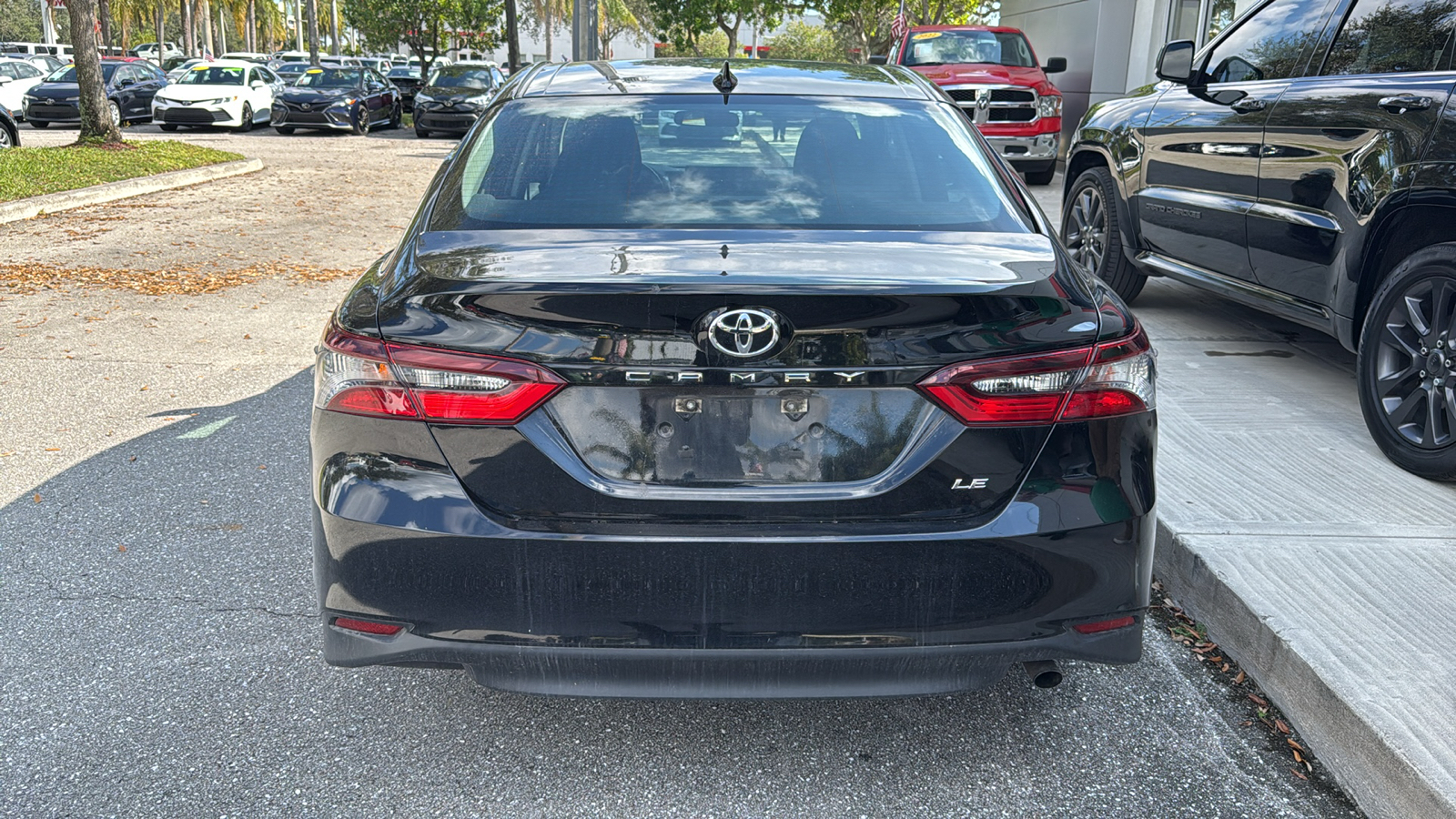 2022 Toyota Camry LE 6