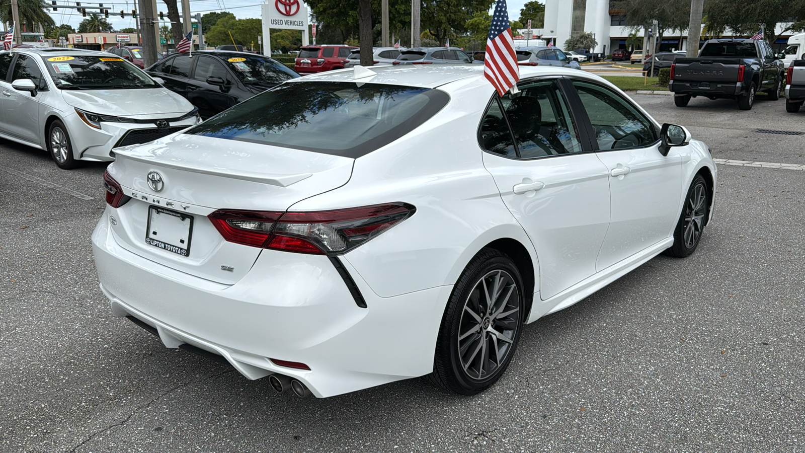 2022 Toyota Camry SE 9