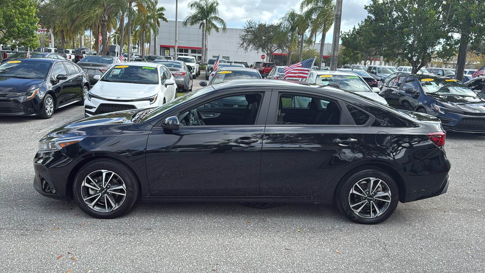 2024 Kia Forte LXS 4