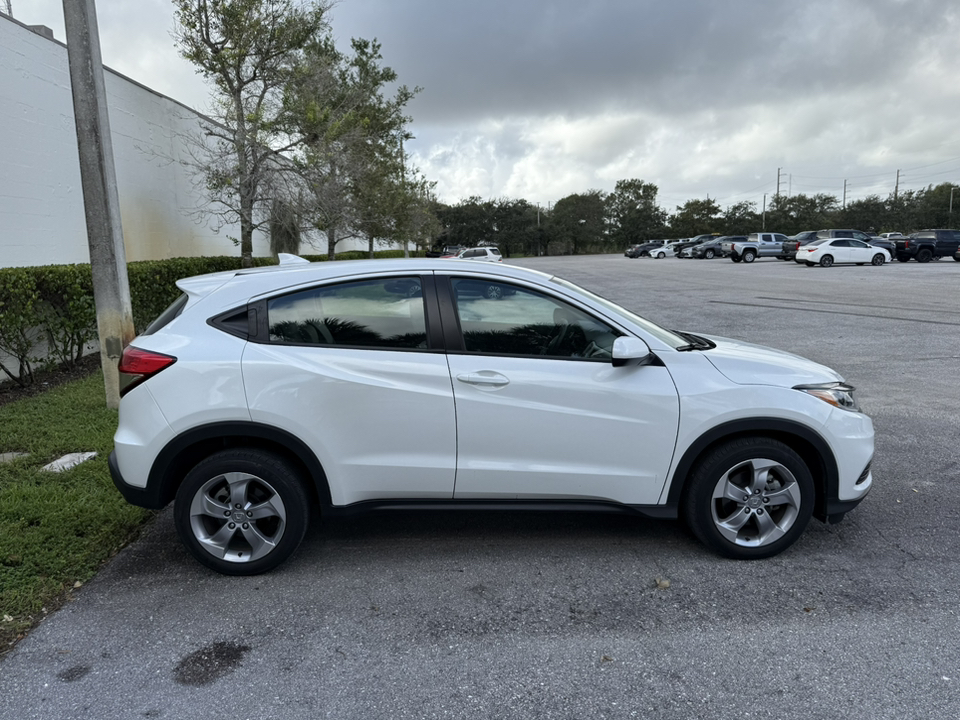 2021 Honda HR-V LX 9