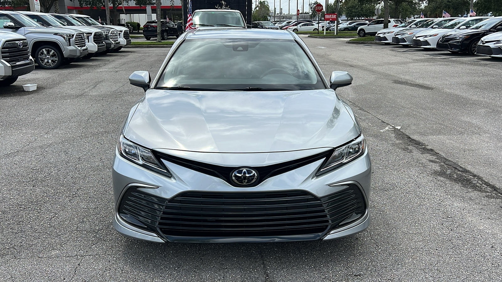 2023 Toyota Camry LE 2